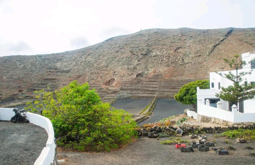 Casa Rural Yeyo En El Crater Del Volcan Tinguaton Екстериор снимка